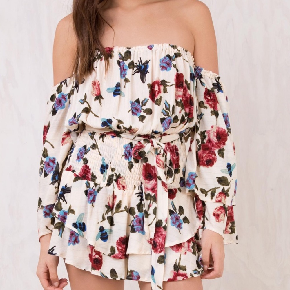✨NWT Princess Polly Playsuit✨